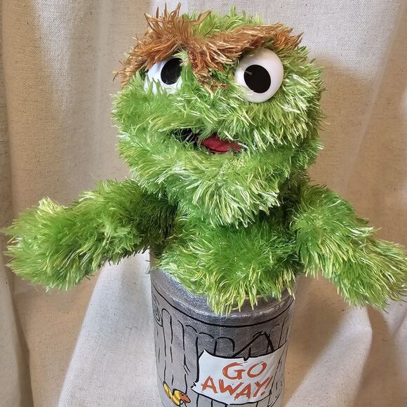 2015 Gund Sesame Street Oscar The Grouch Silver Garbage Can Go Away Plush Shaggy - Picture 2 of 11